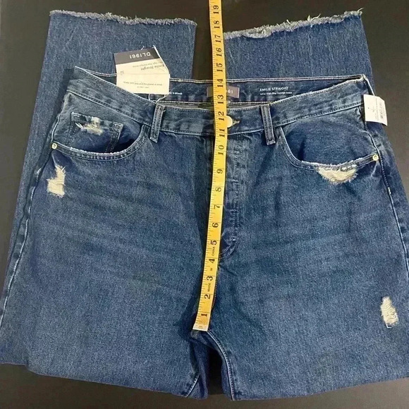 DL1961 New Emilie Straight High Rise Jeans Size 32 Designer - Picture 12 of 17